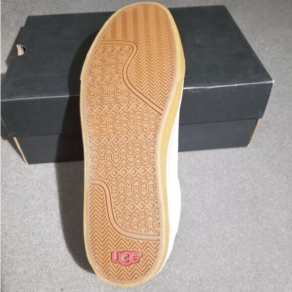 UGG size 7 men's Brock Luxe Sneakers in white (EU size 39.5) - Picture 4 of 7